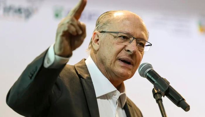 Alckmin diz que carga tributária não aumentou no governo Lula